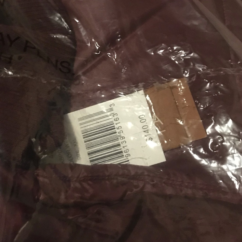 Koolaburra by UGG NWT Corduroy Mid-weight Puffer Jacket in Wine - HOST PICK! ๐ - Picture 12 of 14